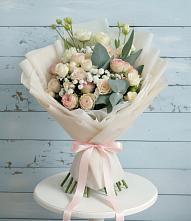 Букет цветов из:  Розы и Лизиантусы в Белом Яре Томской области