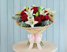 Букет цветов из:  Лилии и Розы в Белом Яре Томской области
