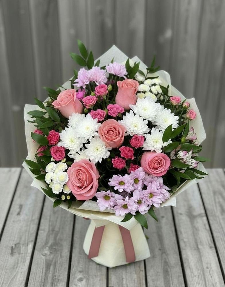 Букет цветов из: Альстромерии, Гвоздики, Розы и Хризантемы в Белом Яре Томской области
