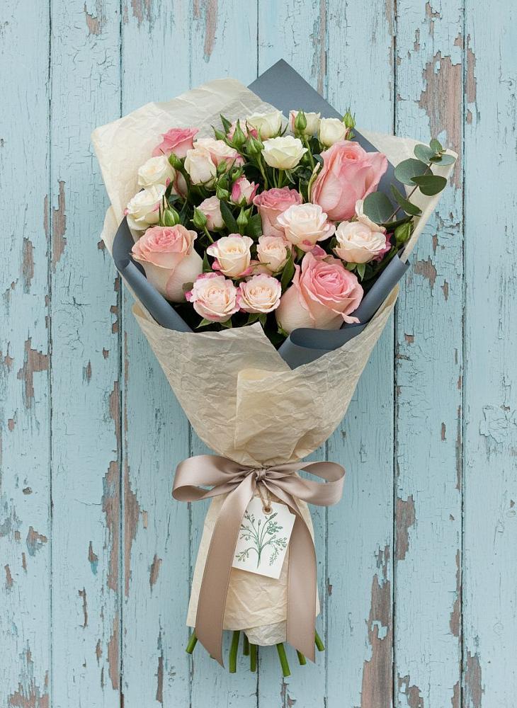 Букет цветов из: Розы в Белом Яре Томской области