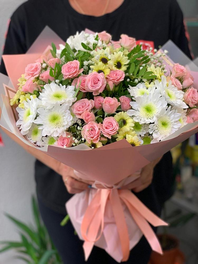 Букет цветов из: Розы и Хризантемы в Белом Яре Томской области