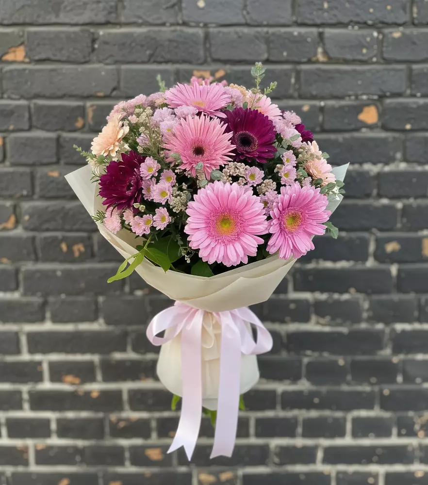 Букет цветов из: Герберы и Хризантемы в Белом Яре Томской области