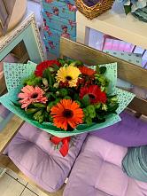 Букет цветов из:  Герберы, Хризантемы и Альстромерии #REPLACE_PRED# Белом Яре Томской области