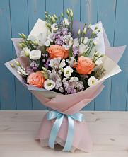 Букет цветов из:  Лизиантусы, Розы, Альстромерии и Гипсофила в Белом Яре Томской области