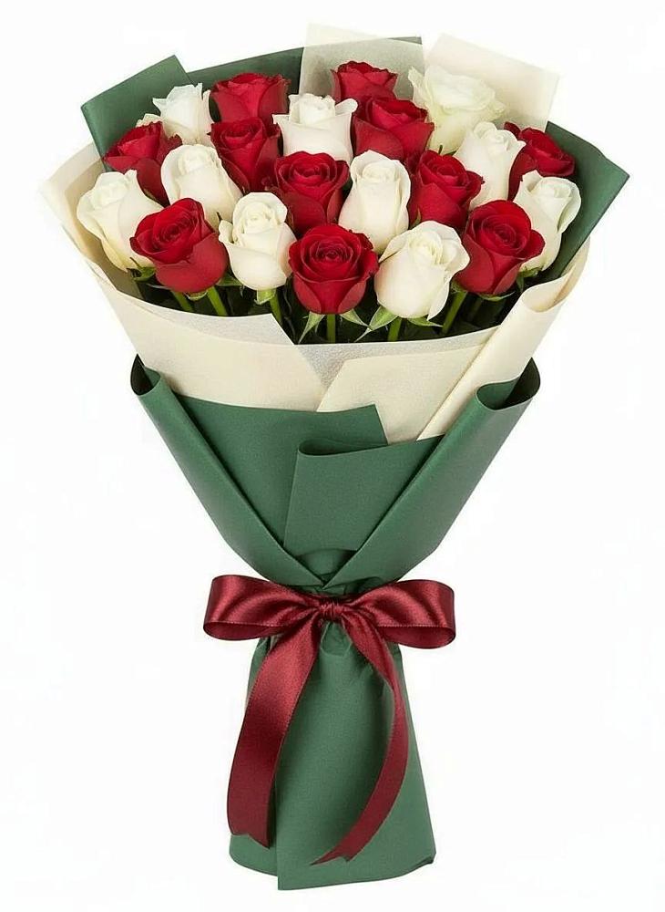 Букет Микс из красных и белых роз в Белом Яре Томской области