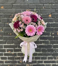 Букет цветов из:  Герберы и Хризантемы в Белом Яре Томской области