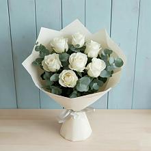 Букет Белые розы в Эвкалипте в Белом Яре Томской области