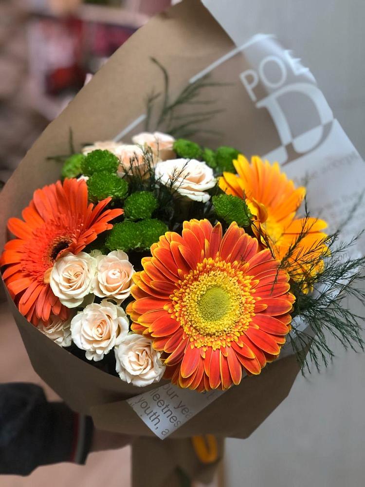 Букет цветов из: Герберы, Хризантемы и Розы в Белом Яре Томской области