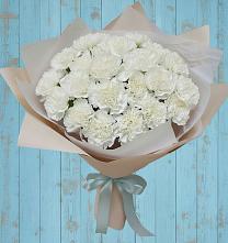 Букет цветов из:  Гвоздики в Белом Яре Томской области