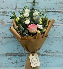 Букет цветов из:  Розы и Лизиантусы в Белом Яре Томской области