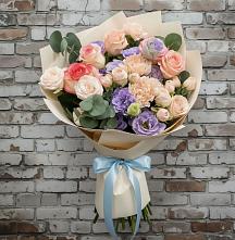 Букет цветов из:  Розы, Лизиантусы и Гвоздики в Белом Яре Томской области
