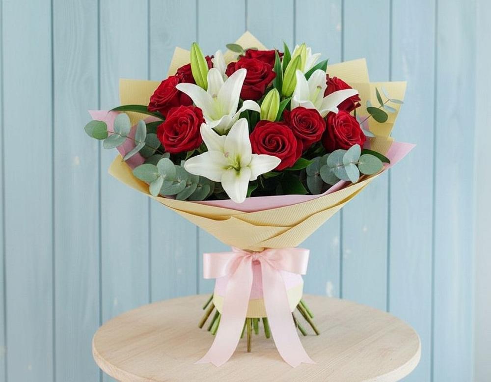 Букет цветов из: Лилии и Розы в Белом Яре Томской области